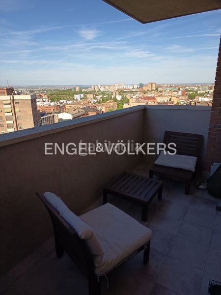 Foto 9fcbe298-3873-43f5-8929-a1d6ff96a1d3. Alquiler piso exclusiva vivienda en arturo soria con terraza, piscina, vistas espectaculares. en Madrid