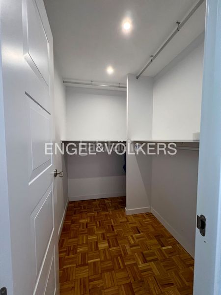 Foto f32383a0-310b-4921-bd75-319daaf94e96. Alquiler piso exclusiva vivienda en arturo soria con terraza, piscina, vistas espectaculares. en Madrid