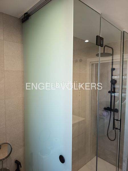 Foto f9b6fdd7-49f7-4bf7-9372-2cdf3c313c45. Alquiler piso exclusiva vivienda en arturo soria con terraza, piscina, vistas espectaculares. en Madrid