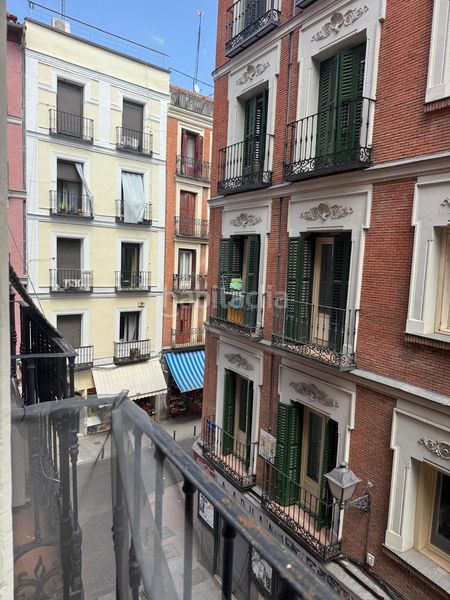 Foto 10032db4-a315-4ae5-a9f3-30363758aaf7. Pis amb calefacció a Embajadores-Lavapiés Madrid