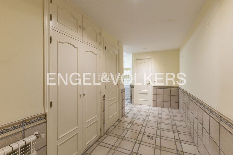 Foto b20ed0e8-fbca-43d2-8512-d9a4a3cef090. Casa amb calefacció aparcament piscina a urbanización La Moraleja La Moraleja