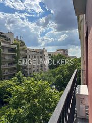 Rent Flat  Alberto aguilera. Piso de 3 habitaciones en calle alberto aguilera ideal para estu