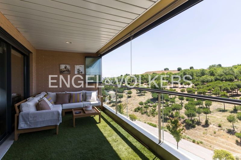 Foto bbcefba3-cc4e-4d70-aa3e-1e8c6e0f4ae4. Pis amb calefacció aparcament piscina a Encinar de los Reyes La Moraleja