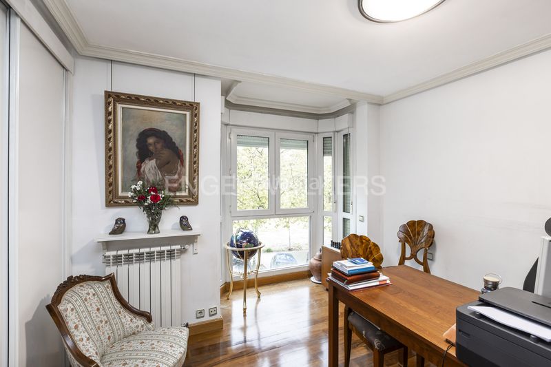Foto 57259291-3207-44c4-9747-fa4210140432. Casa amb calefacció aparcament piscina a Salvador Madrid