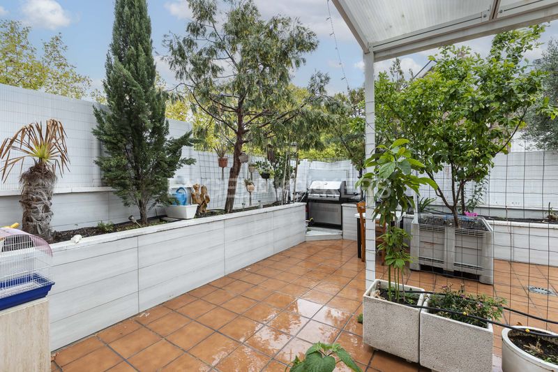 Foto ba0528ca-ab71-44ce-aebe-a58d5e5f16a0. Casa amb calefacció aparcament piscina a Salvador Madrid