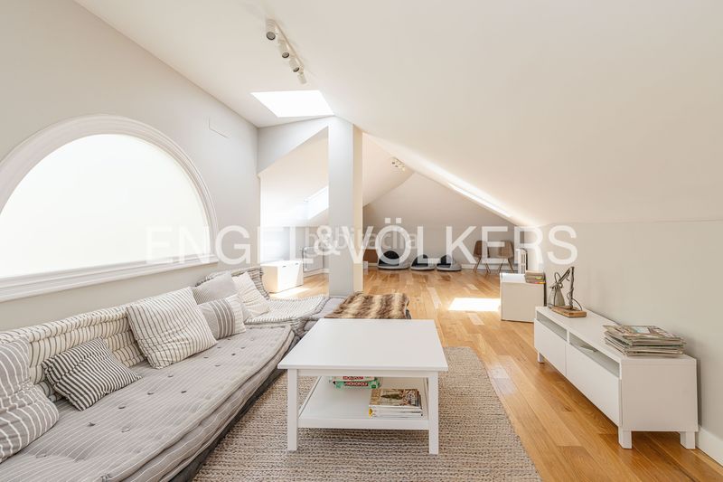 Foto 5ae036e4-d895-4d3d-9059-544998e734df. Casa amb calefacció aparcament piscina a Las Lomas Boadilla del Monte