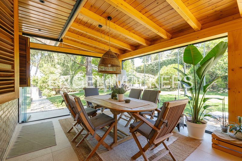 Foto ce484c50-d9af-466a-8739-cda3412c5779. Casa amb calefacció aparcament piscina a Las Lomas Boadilla del Monte