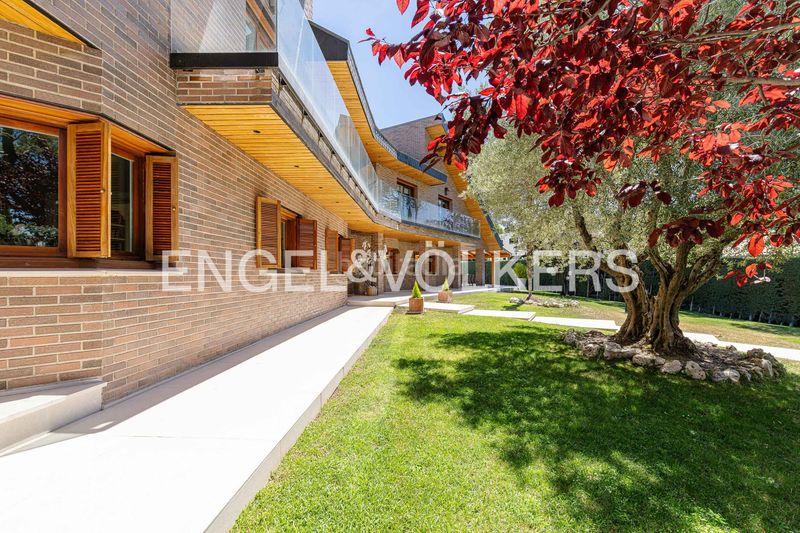 Foto d972c083-a835-4d1a-871f-c6bab5911aa9. Casa amb calefacció aparcament piscina a Las Lomas Boadilla del Monte