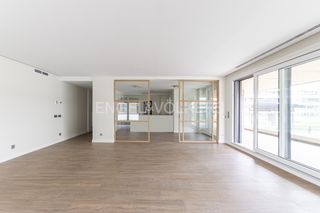 Location Appartement à Urbanización La Moraleja. Piso de lujo  esquina en el jardin de la moraleja