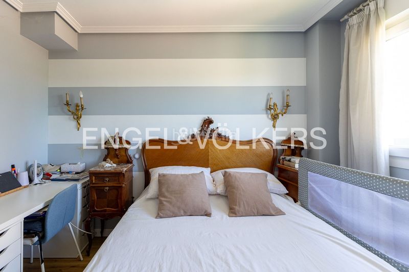 Foto bf21d3fd-e894-42bd-9934-31d041107175. Pis amb calefacció aparcament piscina a Valdemarín Madrid