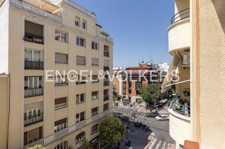 Pis a Ibiza. Piso alto exterior en el eje ibiza y goya junto al retiro