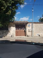 Casa en Condado de Castilnovo. Casa solariega de piedra elegancia, tradición y exclusividad