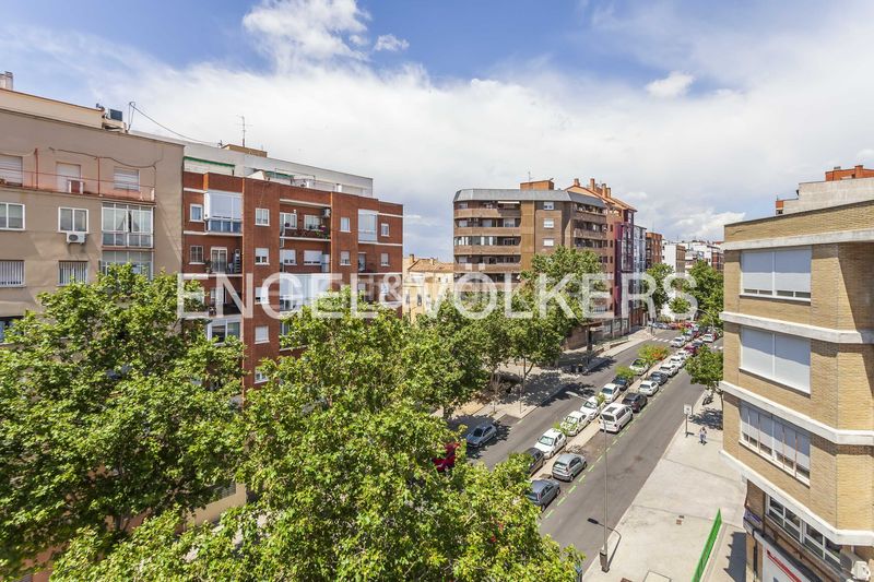 Foto f8ffd467-57f2-495c-a2a5-d0d6e0456646. Pis amb calefacció a Bellas Vistas Madrid