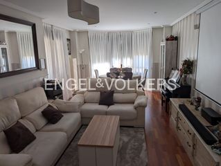 Lloguer Pis a Marazuela-El Torreón. Excelente piso familiar con terraza, dos plazas de garaje y urba