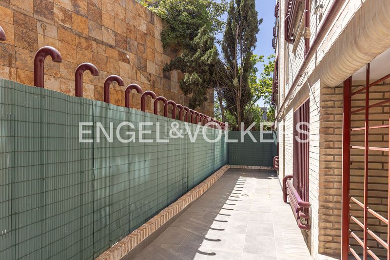 Foto 04d82370-2675-4328-8abf-6f211644ce74. Pis amb calefacció aparcament a El Viso Madrid