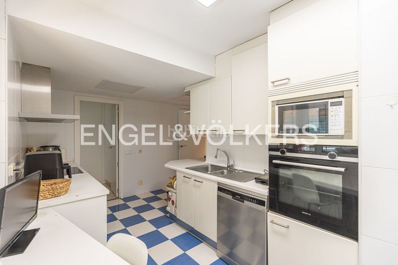 Foto a05d524b-2416-4545-a6a0-25591e4d6e38. Pis amb calefacció aparcament a El Viso Madrid