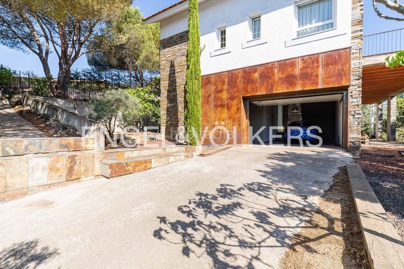 Foto 30af253d-7e61-4827-a357-123f0c051c27. Casa amb calefacció aparcament piscina a Pino Alto-Navarredonda Valdemorillo