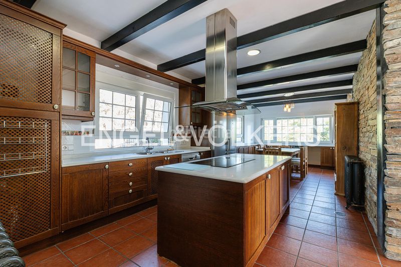 Foto c69c7328-eb02-4459-b424-e955e3229d30. Casa amb calefacció aparcament piscina a Pino Alto-Navarredonda Valdemorillo