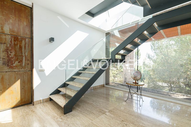 Foto ce7aa705-7584-479c-b64b-e41b773e265b. Casa amb calefacció aparcament piscina a Pino Alto-Navarredonda Valdemorillo