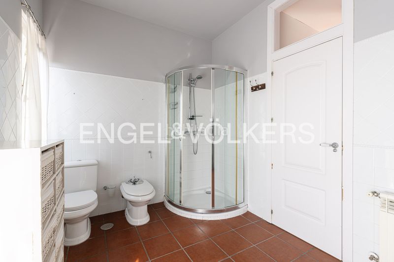 Foto e56921d1-4c26-409a-b064-4290653495b0. Casa amb calefacció aparcament piscina a Pino Alto-Navarredonda Valdemorillo