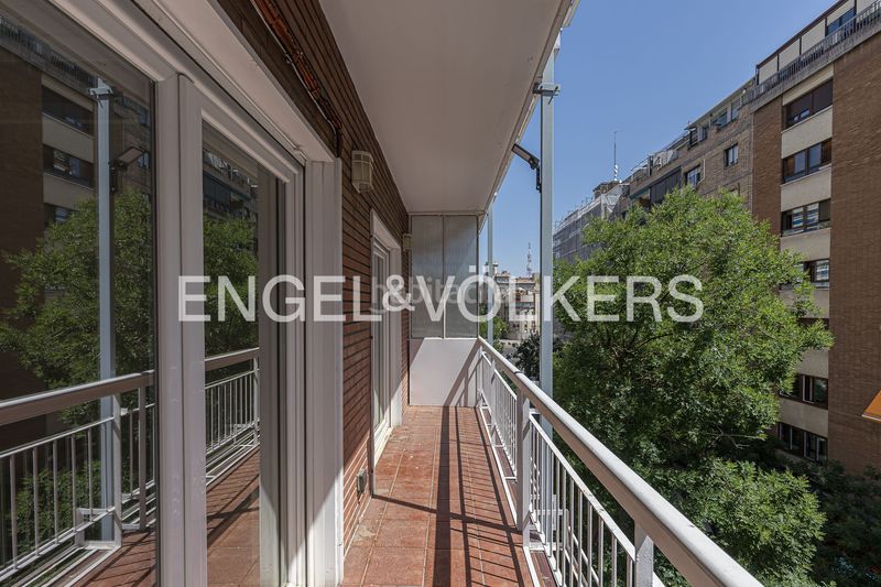Foto bafafc0d-6de9-4a7d-a85d-bd90d73e9340. Pis amb calefacció a Vallehermoso Madrid