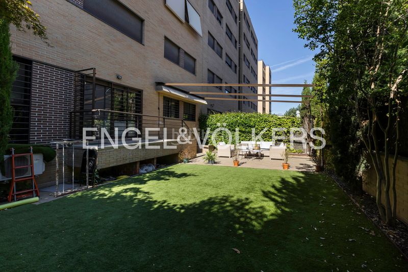 Foto 71ef40be-c447-4a28-bd31-935331058312. Planta baixa amb calefacció aparcament piscina a Madrid