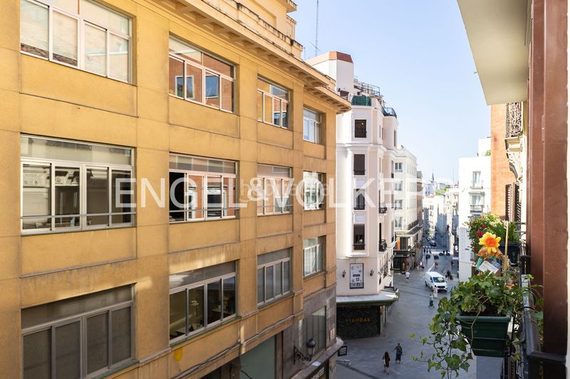 Foto 9aa96640-5e25-47f1-940c-063e2840c78a. Pis amb calefacció a Sol Madrid