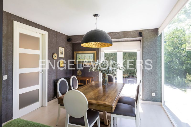 Foto 5f2d601a-a972-4898-b6af-0e667328802a. Casa amb calefacció aparcament a Encinar de los Reyes La Moraleja