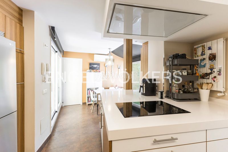 Foto e1c4bf60-d648-42e3-a295-5b3fd96b9b92. Casa amb calefacció aparcament a Encinar de los Reyes La Moraleja