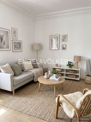 Miete Etagenwohnung  Hermanos álvarez quintero. Exclusiva vivienda de 160 m en finca clásica con fachada protegi