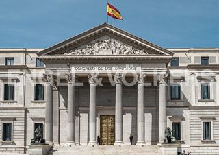 Terreny residencial a Arapiles. Solar único en cortes para vivienda unifamiliar y piscina