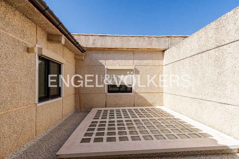 Foto 050122f5-d959-4363-b3a3-2a192cb5c5d5. Casa amb calefacció aparcament a Valdepastores-Las Encinas Boadilla del Monte