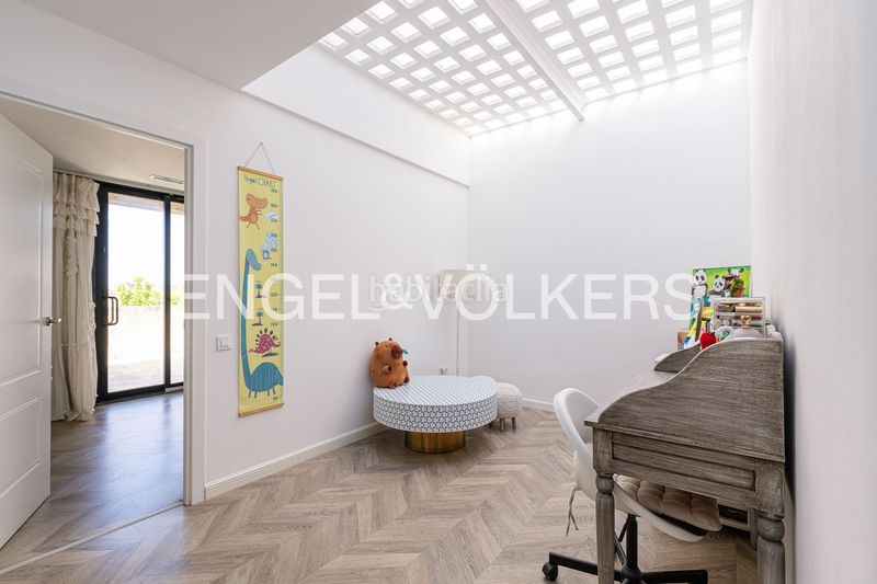 Foto 734e799e-3246-43b0-945c-47e32743f72a. Casa amb calefacció aparcament a Valdepastores-Las Encinas Boadilla del Monte