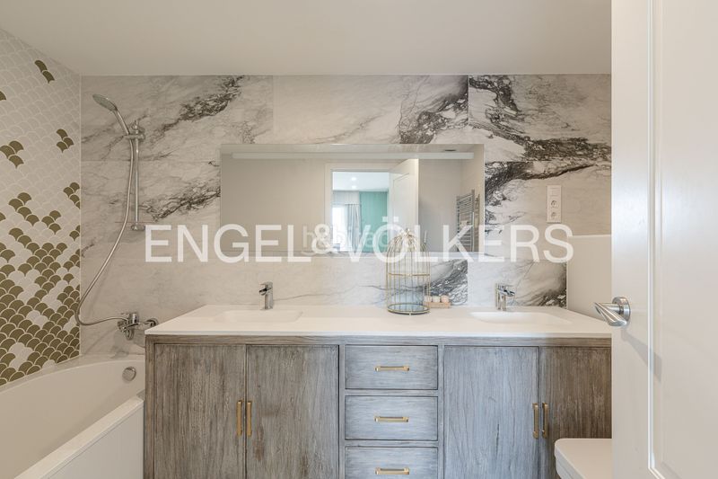 Foto c90f008d-e84b-47eb-bf57-8168258d0d83. Casa amb calefacció aparcament a Valdepastores-Las Encinas Boadilla del Monte