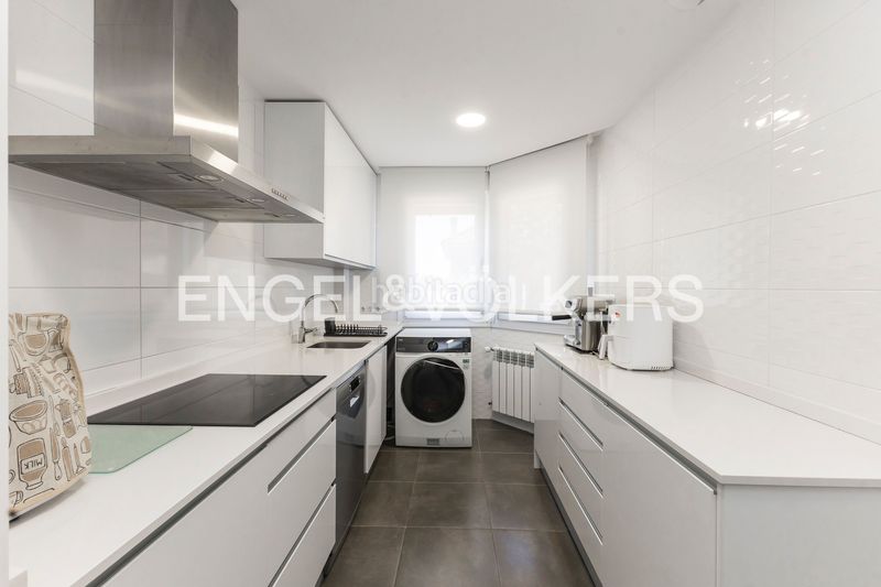 Foto 07815b27-5423-4977-8714-d9941133bf6a. Casa adossada amb calefacció aparcament piscina a San Agustín de Guadalix
