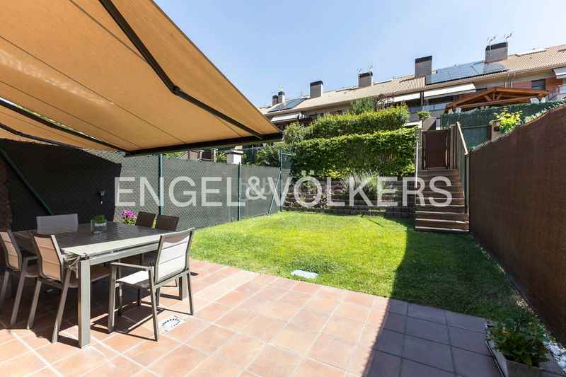 Foto ee518ead-0b1e-4123-a7f3-84ce240d324f. Casa adossada amb calefacció aparcament piscina a San Agustín de Guadalix