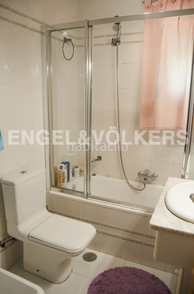Foto bdb2e468-4b82-4079-8be0-4ab7c3ad462a. Casa amb calefacció aparcament piscina a Centro-Manguilla Escorial (El)