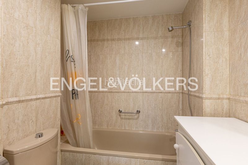 Foto a0cbefe6-a28f-4273-b363-a73aaa3c3a32. Pis amb calefacció aparcament piscina a Rejas Madrid