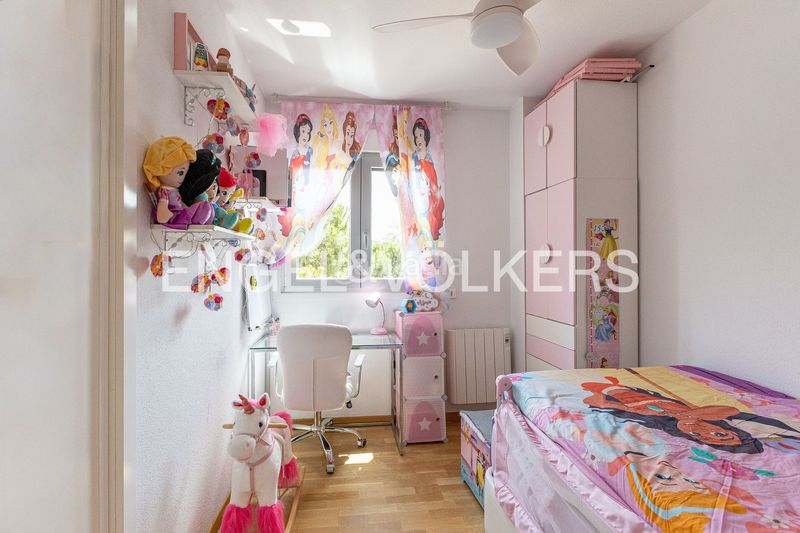 Foto c327a4cb-f4bd-4512-a5e9-3f52f587ce45. Pis amb calefacció aparcament piscina a Rejas Madrid