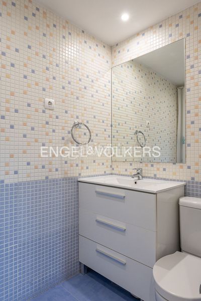Foto d812418f-60fb-4d93-be71-221a0daa3486. Pis amb calefacció aparcament piscina a Rejas Madrid