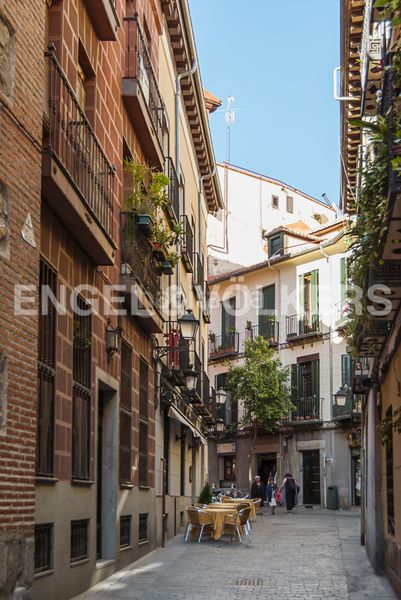 Foto aeb0b7d4-1de9-43ea-a7be-0b384d7aed6b. Pis amb calefacció a Palacio Madrid