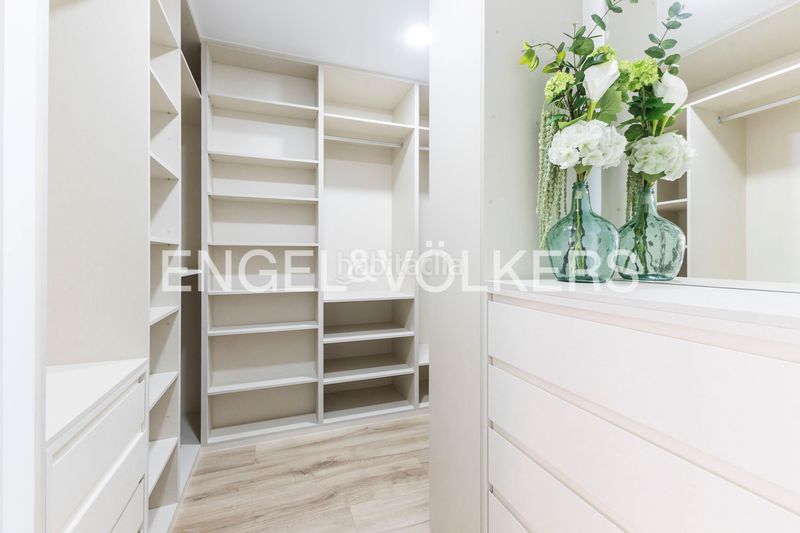Foto f4beede5-70ee-43a6-8098-83195e3ca37d. Pis amb calefacció aparcament a Guindalera Madrid