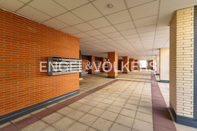 Foto d9970549-8648-44aa-91d5-98a92164915c. Pis amb calefacció aparcament a Las Tablas Madrid
