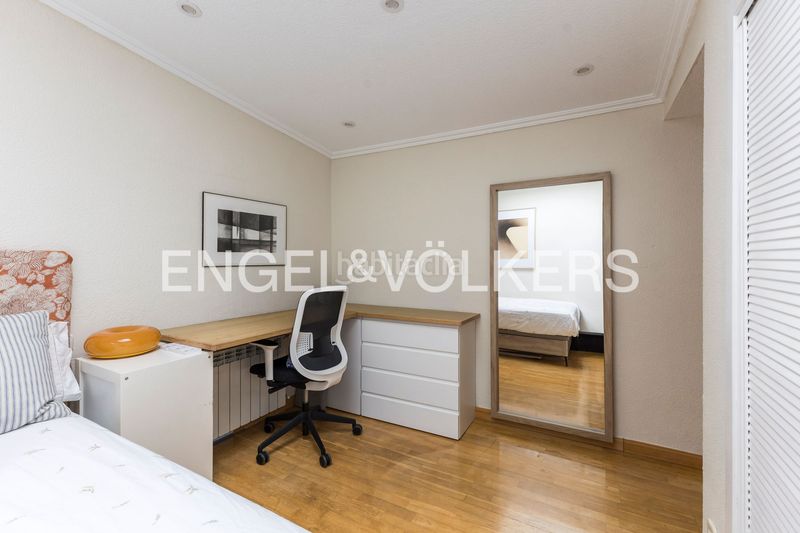 Foto d129e314-6c2d-4103-84b5-ae5414f7c58f. Àtic amb calefacció aparcament piscina a Concepción Madrid