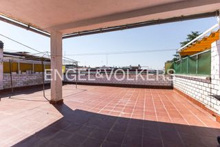 Penthouse in Norte-Universidad. Estupendo ático en estoril ii, móstoles