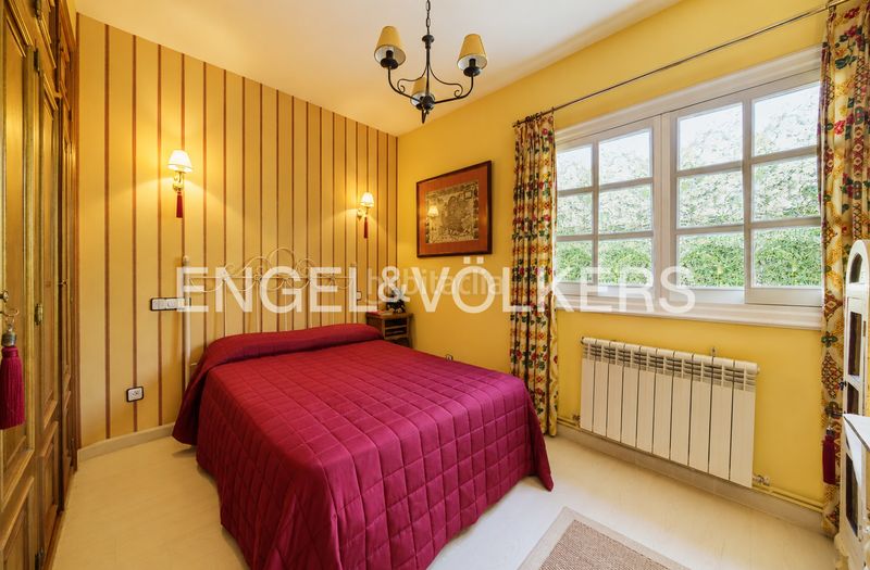 Foto c7cffc19-eed5-4391-80bf-6be87d28a22d. Casa amb calefacció aparcament piscina a Conde Orgaz - Piovera Madrid