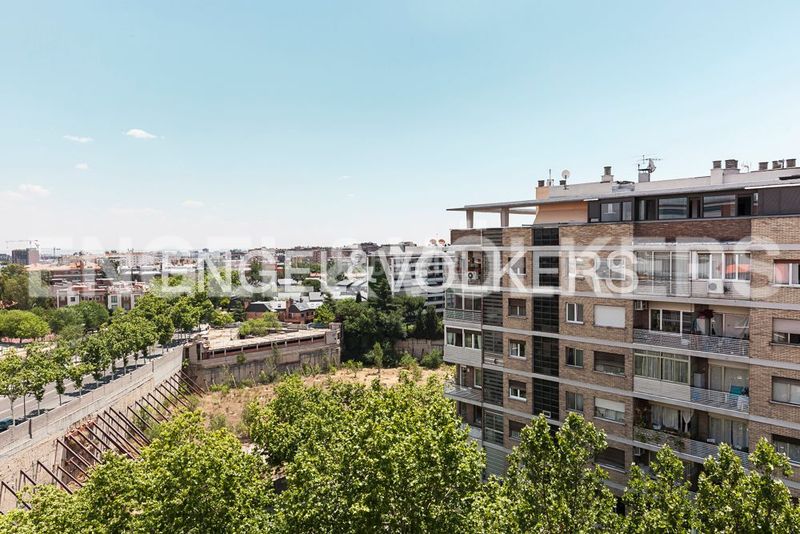 Foto aa1db2f3-7817-4896-b1a6-2fdb55f10f16. Pis amb calefacció aparcament a Nueva España Madrid