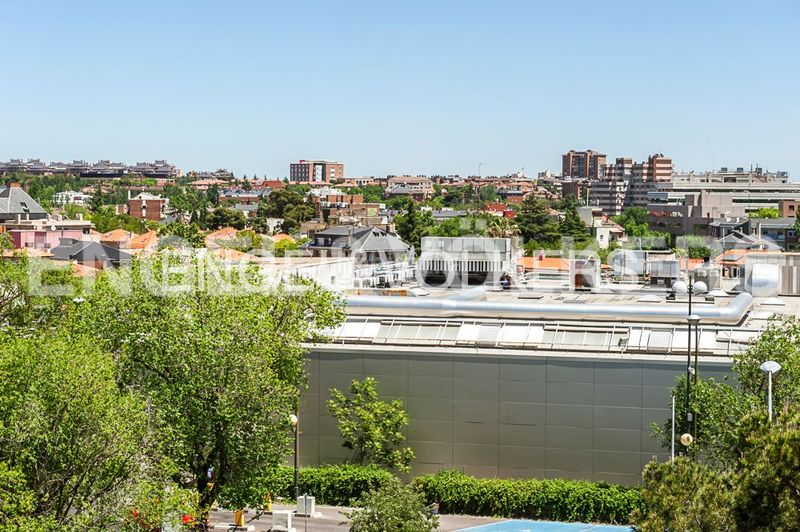 Foto d0903f29-177b-40db-ab0d-51f18d5efc7f. Pis amb calefacció aparcament a Nueva España Madrid