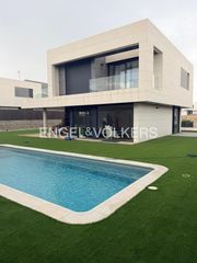 Lloguer Casa a Los Satélites-Roza Martín. Emblemática villa de lujo en la urbanización los satélites
