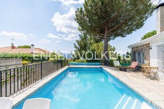 Affitto Casa in Becerril de la Sierra. Chalet independiente con piscina y parcela en becerril de la sie